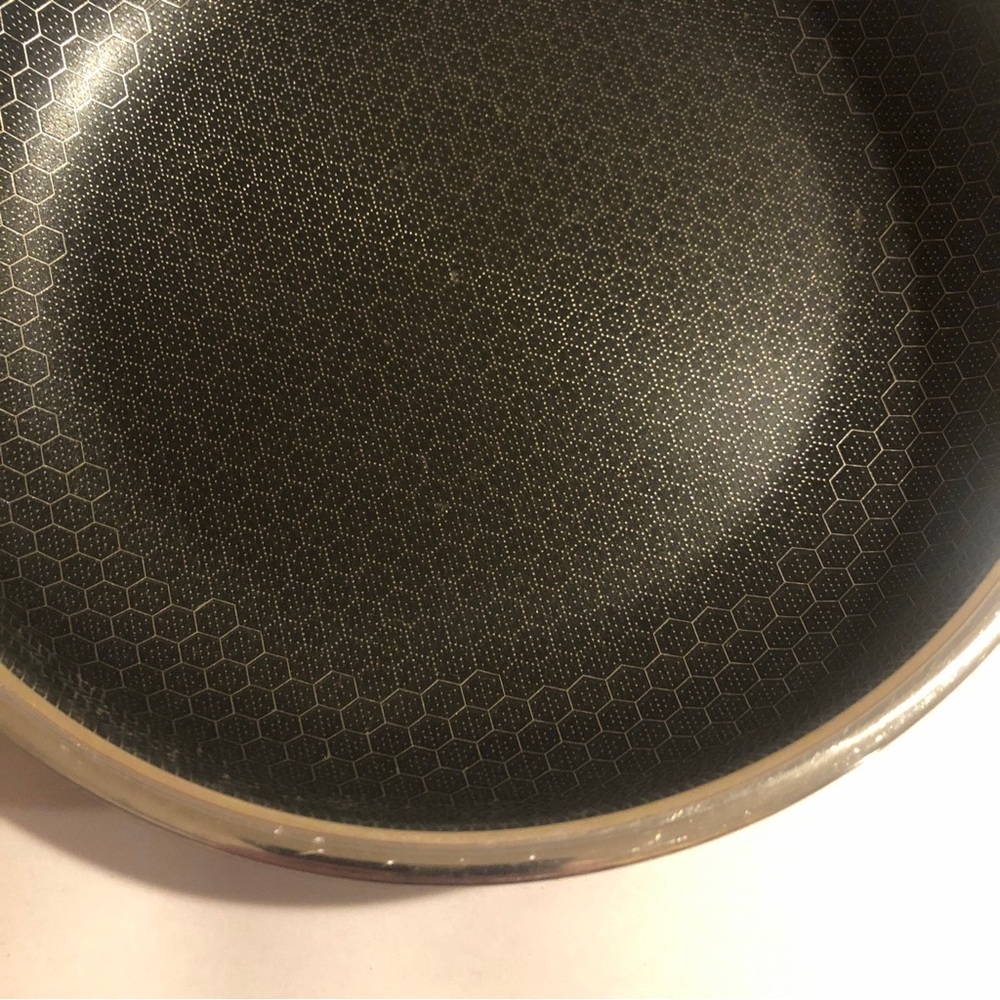HexClad 8 Inch Hybrid Stainless Steel Non-Stick Frying Pan with Lid - Picture 5 of 16